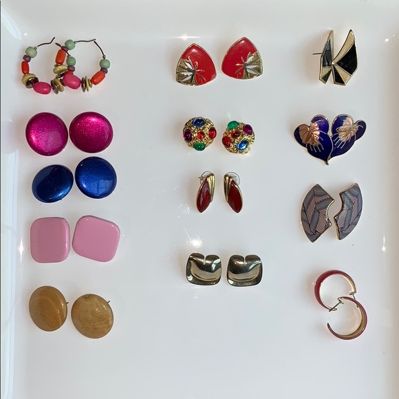 Vintage Earrings on a Platter!💖 - Picture 4 of 4